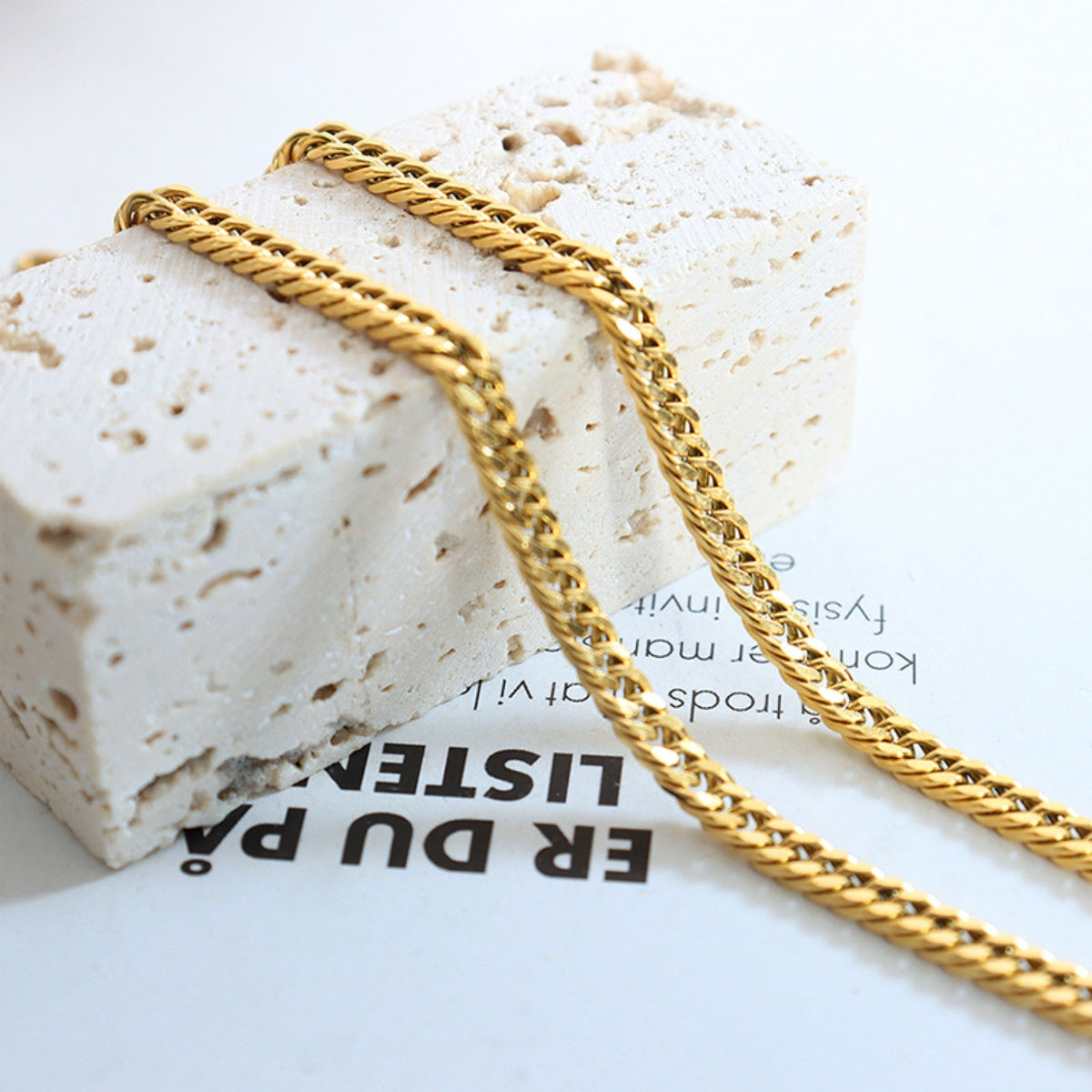 Chic's Gold Chain Bracelet