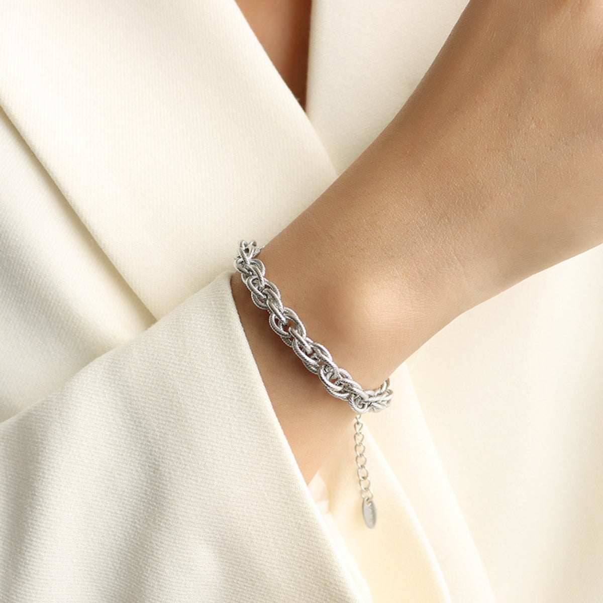 Chic's Chain Bracelet