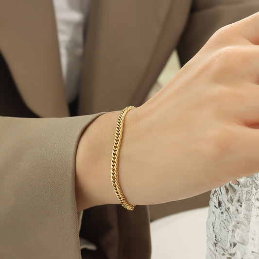 Chic's Gold Chain Bracelet