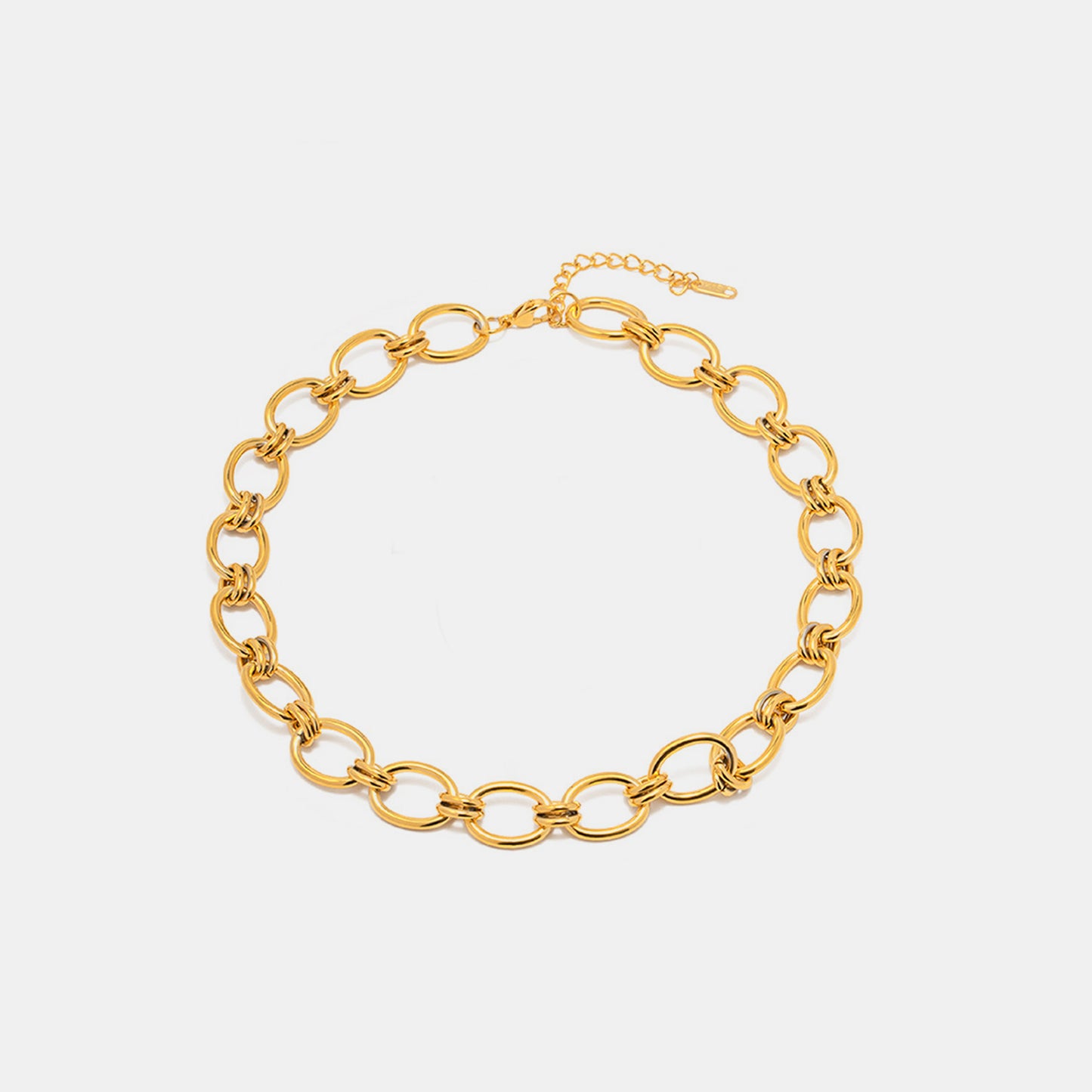 Chic's Gold Necklace