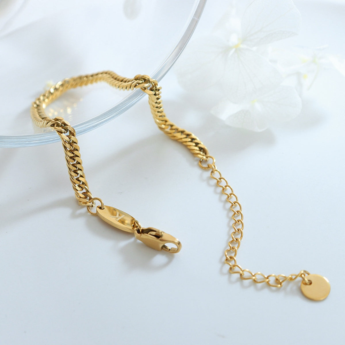 Chic's Gold Chain Bracelet