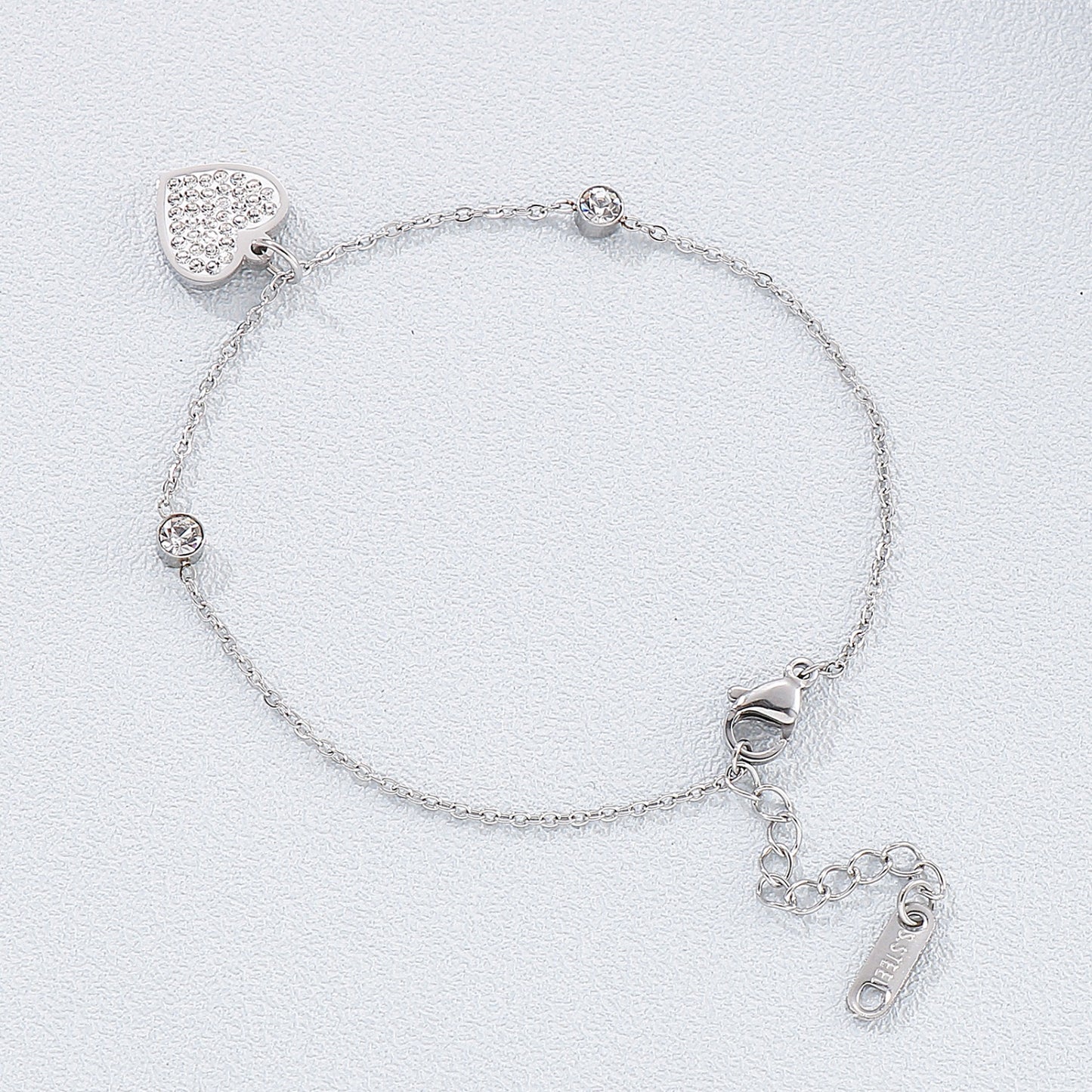 Inlaid Rhinestone Heart Bracelet